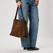 Load image into Gallery viewer, Neve Chocolate Croc Tote