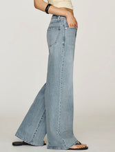 Load image into Gallery viewer, 2K Relaxed Jeans