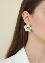 Load image into Gallery viewer, Lauren Pearl Studs
