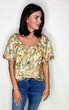 Load image into Gallery viewer, Sileya Floral Top
