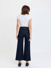 Load image into Gallery viewer, Valley Girl Rinse Jeans
