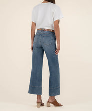 Load image into Gallery viewer, Meg Seam Wide Leg Jeans
