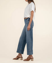 Load image into Gallery viewer, Meg Seam Wide Leg Jeans
