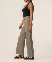 Load image into Gallery viewer, Meg Milk Tea Jeans
