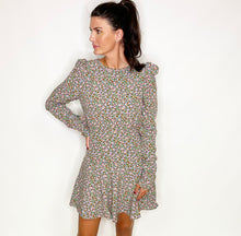 Load image into Gallery viewer, Flower Puff Ruched Sleeve Dress
