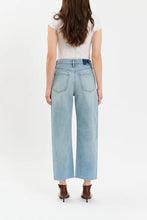 Load image into Gallery viewer, Westwar Barrel Jeans
