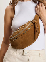 Load image into Gallery viewer, Star Camel Bag
