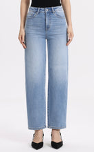 Load image into Gallery viewer, Valentine Tapered Jeans
