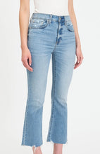 Load image into Gallery viewer, Vintage Shy Girl Jeans
