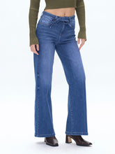 Load image into Gallery viewer, Cloe Wide Leg Jeans

