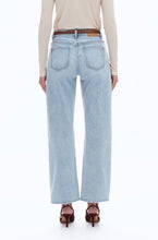 Load image into Gallery viewer, Joey Barrel Jeans
