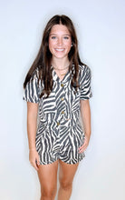 Load image into Gallery viewer, Tiger Print Denim Top
