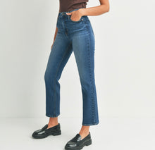 Load image into Gallery viewer, Classic Straight Leg Jeans
