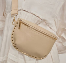 Load image into Gallery viewer, Gizelle Natural Belt Bag
