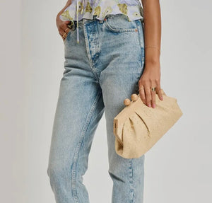 Elanor Clutch