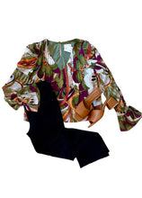 Load image into Gallery viewer, Abstract Ruched Top
