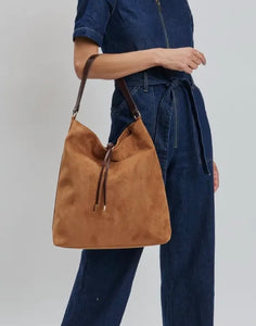 Felicity Hobo