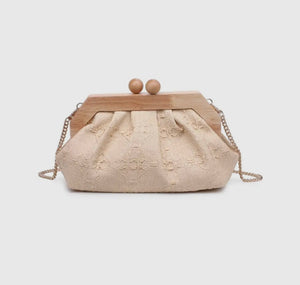 Elanor Clutch