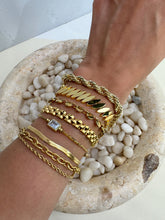 Load image into Gallery viewer, Fabiola Bracelet
