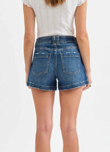 Load image into Gallery viewer, Valley Girl Manhattan Shorts
