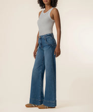 Load image into Gallery viewer, Maya Journey Jeans

