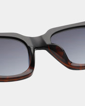 Load image into Gallery viewer, Nancy Black Sunglasses
