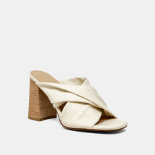 Load image into Gallery viewer, Fiji Heels
