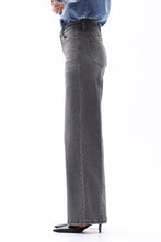 Load image into Gallery viewer, Faith Creased Jeans
