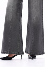 Load image into Gallery viewer, Faith Creased Jeans
