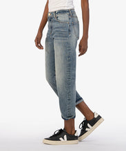 Load image into Gallery viewer, Sienna Boyfriend Crop Jeans
