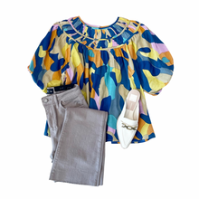 Load image into Gallery viewer, Short Sleeve Smocked Print Top
