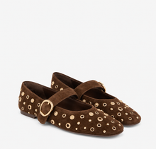 Load image into Gallery viewer, Mella Stud Flats
