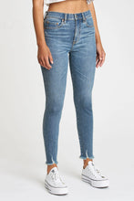 Load image into Gallery viewer, Moneymaker Skinny Jeans
