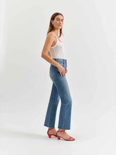 Load image into Gallery viewer, Soho Vixen Jeans
