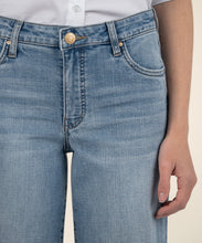 Load image into Gallery viewer, Meg Charming Jeans
