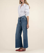 Load image into Gallery viewer, Meg Family Jeans

