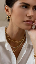Load image into Gallery viewer, Janelle Studs
