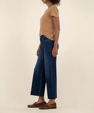 Load image into Gallery viewer, Meg Innoxious Jeans
