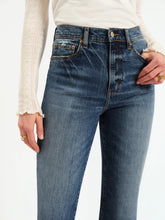 Load image into Gallery viewer, Sundaze Authentic Jeans

