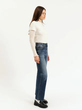 Load image into Gallery viewer, Sundaze Authentic Jeans
