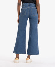 Load image into Gallery viewer, Meg Movement Jeans
