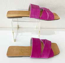 Load image into Gallery viewer, Sylas Fuschia Sandals
