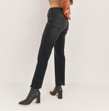 Load image into Gallery viewer, Vintage Straight Leg Jeans
