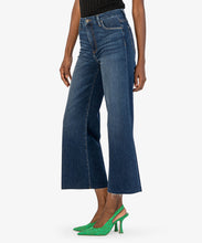 Load image into Gallery viewer, Meg Wide Leg Jeans
