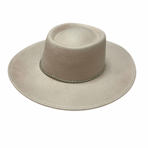 Tan Hat Chain Detail