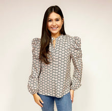Load image into Gallery viewer, Charlet Printed L/S Top
