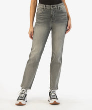 Load image into Gallery viewer, Naomi Girlfriend Jeans

